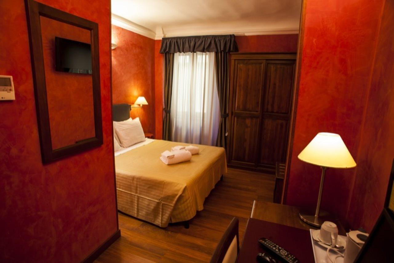 Boutique Hotel Borgo Firenze Bagian luar foto