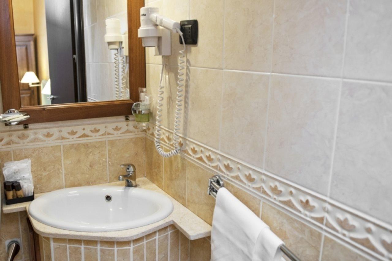 Boutique Hotel Borgo Firenze Bagian luar foto