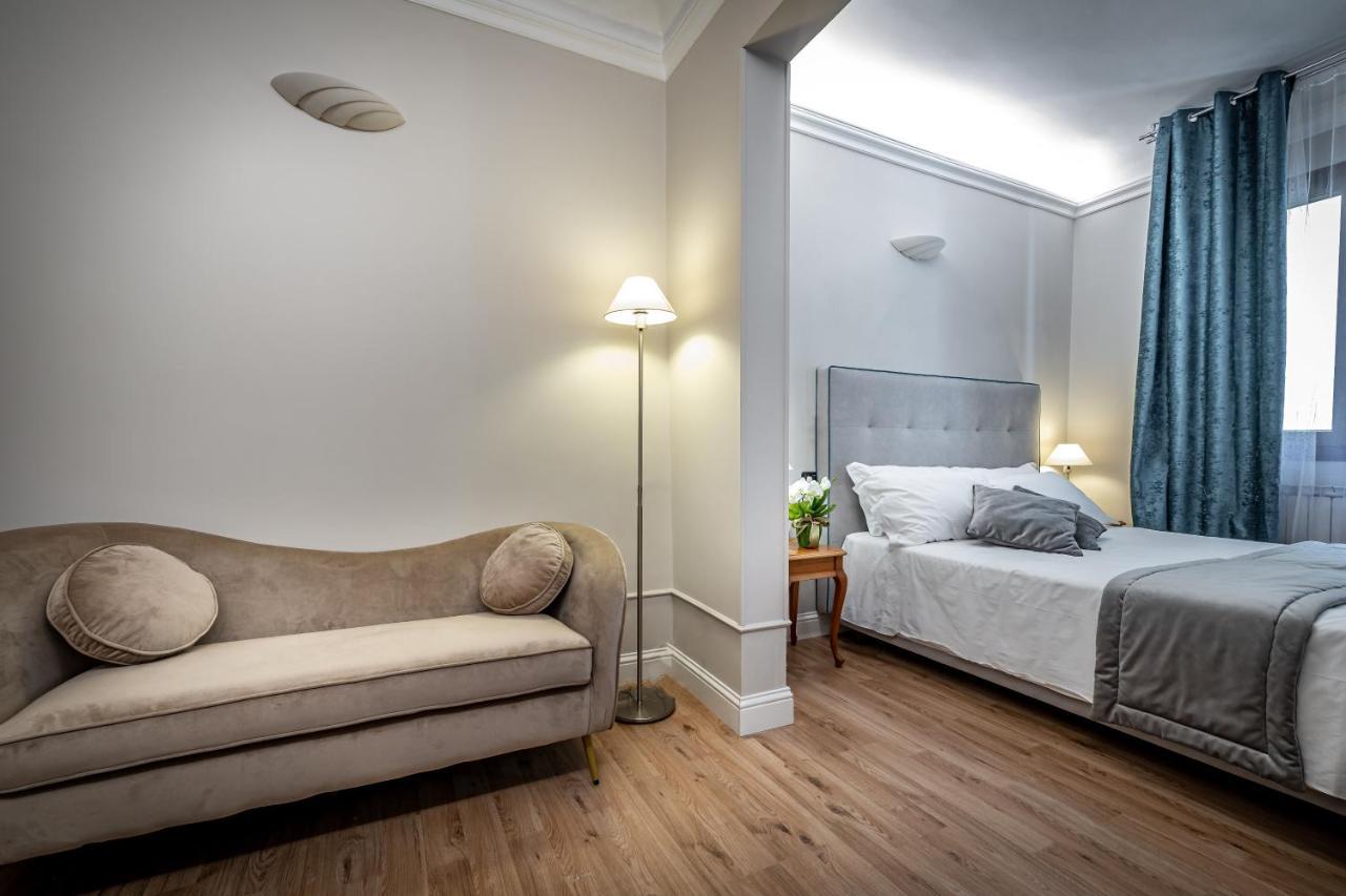 Boutique Hotel Borgo Firenze Bagian luar foto
